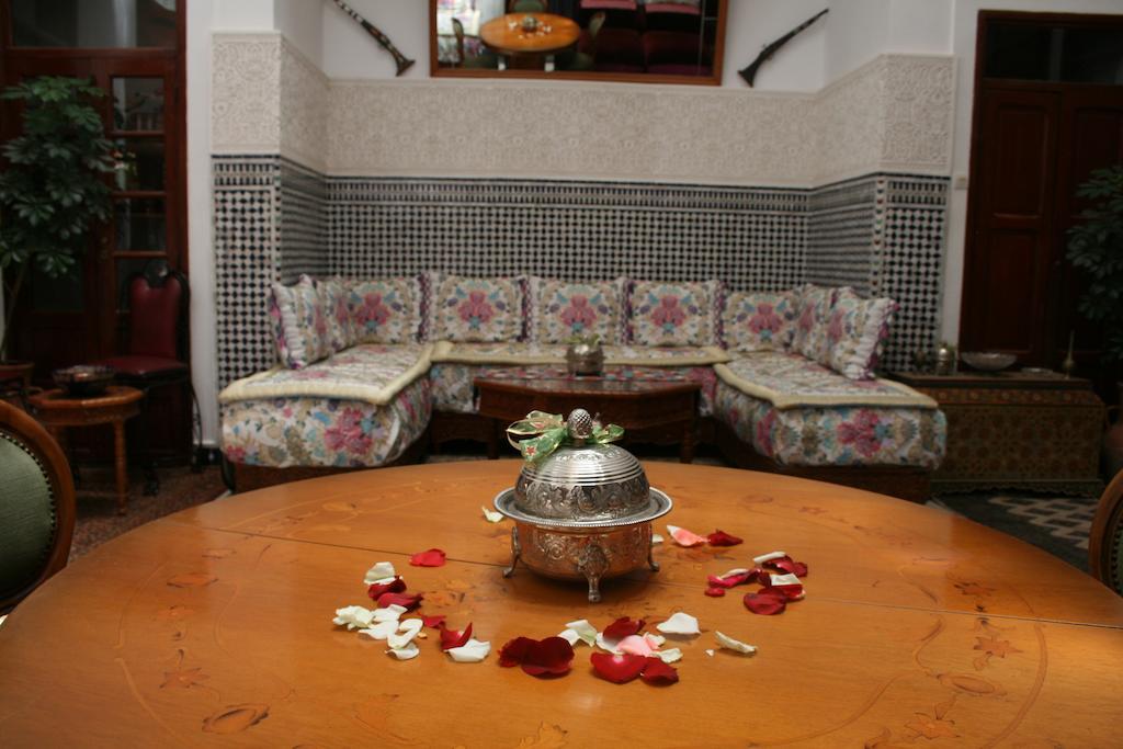 Riad Lalla Fatima Fès Exteriör bild